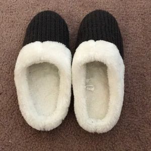 Like new slippers 🦋